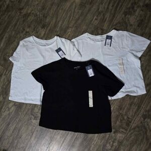 NWT Bundle Of 3 Womens Universal Thread T-Shirts